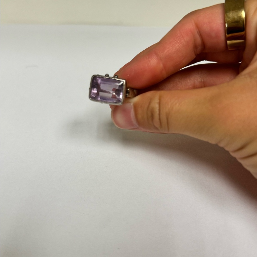 Elegant Silver and Purple Ring - Picture 4 of 5